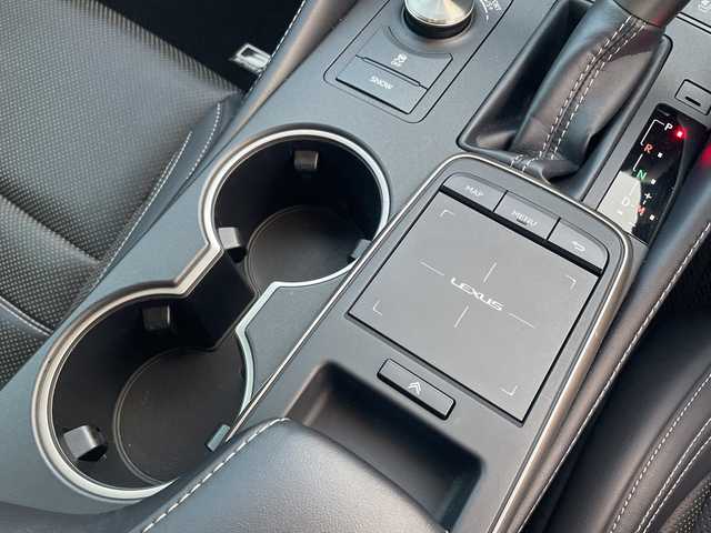 レクサス ＲＣ 350 Fスポーツ 宮崎県 2019(平31)年 3.2万km ホワイトノーヴァガラスフレーク オプションオレンジキャリパー　オプション３眼ＬＥＤ　純正ナビ　/フルセグＴＶ　バックカメラ　ＥＴＣ　ＢＳＭ　クリアランスソナー　/レザーシート　レーダークルーズ　ＥＴＣ　純正１９インチアルミ