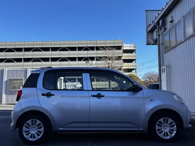 トヨタ パッソ X　S 静岡県 2020(令2)年 4.4万km ブライトシルバーM ユーザー買取車両/純正SDナビ（NSCN-W68）/[AM/FM/CD/BT/TV]/エンジンスタートボタン/スマートアシストIII/アイドリンクストップ/スマートキー/スペアキー×1/バックカメラ/ドライブレコーダー/ETC/コーナーセンサー/横滑り防止装置/衝突被害軽減システム/保証書/取扱説明書