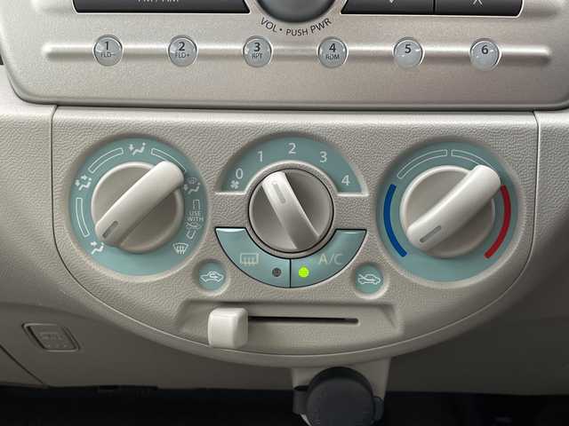 スズキ アルト エコ S 愛媛県 2014(平26)年 1.4万km シルキーシルバーメタリック 純正CDオーディオ/リモコンキー/純正フロアマット/アイドリングストップ