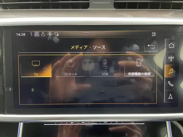 アウディ Ａ６ 55TFSIクワトロ デビューPKG 兵庫県 2019(令1)年 5.4万km 黒 純正HDDナビ（AM、FM、Bluetooth、フルセグ）/アウディセーフティ/ドライバーズアシスト/バーチャルコクピット/バックカメラ/全方位カメラ/ACC/前席パワーシート/前席シートヒーター/リアシェード/ブレーキホールド/マトリクスLED/レザーシート/ETC/ブラインドスポットモニター/オートハイビーム/スマートキー