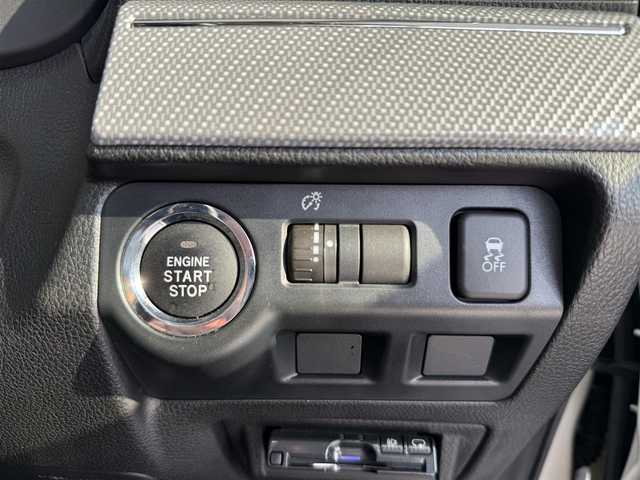 スバル レヴォーグ 1．6GT－S アイサイト 京都府 2014(平26)年 4.6万km クリスタルホワイトP ワンオーナー車/アイサイトVer3/・プリクラッシュブレーキ/・誤発進抑制制御機能/・全車速追従機能付クルーズコントロール/・アクディブレーンキープ/・車線逸脱ふらつき機能/・誤後進抑制制御機能/パナソニックメモリーナビ、地デジ、Bluetooth/バックカメラ/パドルシフト/LEDヘッドライト/純正18インチアルミホイール/スペアキー/保証書/取扱説明書