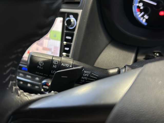 スバル レヴォーグ 1．6GT アイサイト Sスタイル 東京都 2019(令1)年 6.5万km WRブルーパール ワンオーナー/純正SDナビ/・BT/DVD/CD/USB/iPod/クルーズコントロール追従機能有/バックモニター/運転席パワーシート/運転席助手席シートヒーター/前方ドライブレコーダー/ビルトインETC/コーナーセンサー/LEDヘッドライト/プッシュスタート/MTモード付AT/パドルシフト/フロントSTIエアロパーツ/アイドリングストップ/レーンキープアシスト/横滑り防止装置/盗難防止装置/アンチブレーキングシステム/オートライト/衝突被害軽減システム/純正アルミホイール/純正フロアマット/W/サイドエアバッグ/保証書・取扱説明書
