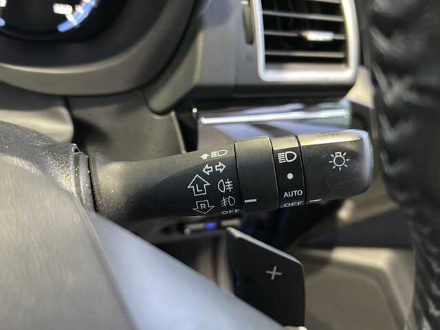 スバル レヴォーグ 1．6GT アイサイト Sスタイル 東京都 2019(令1)年 6.5万km WRブルーパール ワンオーナー/純正SDナビ/・BT/DVD/CD/USB/iPod/クルーズコントロール追従機能有/バックモニター/運転席パワーシート/運転席助手席シートヒーター/前方ドライブレコーダー/ビルトインETC/コーナーセンサー/LEDヘッドライト/プッシュスタート/MTモード付AT/パドルシフト/フロントSTIエアロパーツ/アイドリングストップ/レーンキープアシスト/横滑り防止装置/盗難防止装置/アンチブレーキングシステム/オートライト/衝突被害軽減システム/純正アルミホイール/純正フロアマット/W/サイドエアバッグ/保証書・取扱説明書