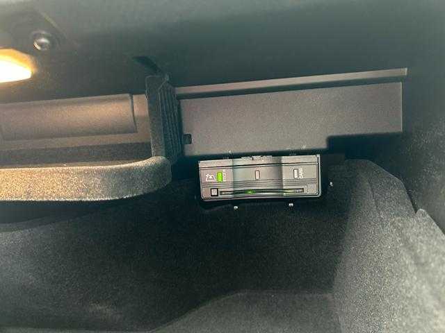 メルセデス・ベンツ Ｂ２００ｄ AMGライン 埼玉県 2019(令1)年 2.5万km ジュピターレッド 黒赤革/純正HDDナビ/（Bluetooth/USB）/３６０度カメラ/レーダーセーフティＰ/パノラミックスライディングルーフ/パワーバックドア/パワーシート/ＬＥＤヘッドライト/シートヒーター/クリアランスソナー/ドラレコ/スマートキー/ETC