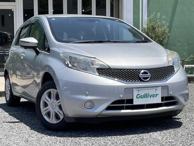 日産 ノート XVセレ +セーフ 埼玉県 2014(平26)年 1.4万km ブリリアントシルバー ワンオーナー/13739ｋｍ/純正ナビＴＶ/前方ドラレコ/バックカメラ/アラウンドビューモニター/モニター付バックミラー/プッシュスタート/コーナーセンサー/クリアランスソナー/衝突軽減ブレーキ/レーンキープアシスト/横滑防止装置/取扱説明書