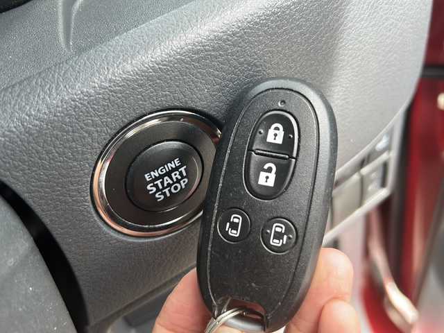 スズキ スペーシア カスタム XS 沖縄県 2016(平28)年 3.3万km フェニックスレッドパール ＬＥＤヘッドライト/フォグライト/両側パワースライドドア/オートライト/１５インチアルミホイール/スマートキー/プッシュスタート