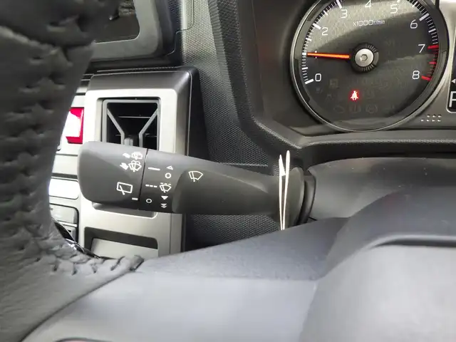 ダイハツ タフト G ダーククロムベンチャー 千葉県 2025(令7)年 0.1千km クロムグレーメタリック 届出済未使用車/登録時走行5km/スカイフィールトップ/シートヒーター前席/アイドリングストップ/スマートアシスト/衝突警報機能/衝突回避支援ブレーキ機能/ブレーキ制御付誤発進抑制機能/車線逸脱警報機能/路外逸脱警報機能/ふらつき警報/先行車発進お知らせ機能/標識認識機能/全車速追従機能付オートクルーズコントロール/レーンキープコントロール/オートハイビーム/アダプティブドライビングビーム/電動パーキングブレーキ/オートブレーキホールド/LEDヘッドライト/フォグライト