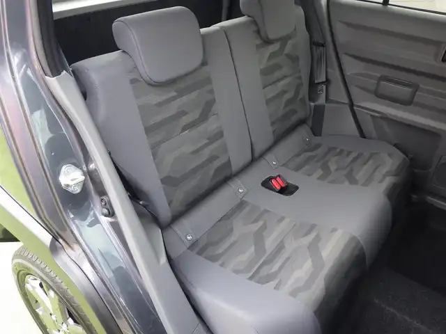 ダイハツ タフト G ダーククロムベンチャー 千葉県 2025(令7)年 0.1千km クロムグレーメタリック 届出済未使用車/登録時走行5km/スカイフィールトップ/シートヒーター前席/アイドリングストップ/スマートアシスト/衝突警報機能/衝突回避支援ブレーキ機能/ブレーキ制御付誤発進抑制機能/車線逸脱警報機能/路外逸脱警報機能/ふらつき警報/先行車発進お知らせ機能/標識認識機能/全車速追従機能付オートクルーズコントロール/レーンキープコントロール/オートハイビーム/アダプティブドライビングビーム/電動パーキングブレーキ/オートブレーキホールド/LEDヘッドライト/フォグライト