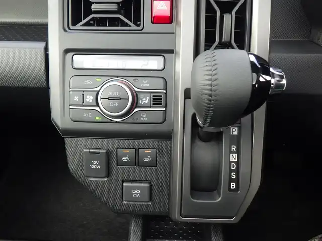 ダイハツ タフト G ダーククロムベンチャー 千葉県 2025(令7)年 0.1千km クロムグレーメタリック 届出済未使用車/登録時走行5km/スカイフィールトップ/シートヒーター前席/アイドリングストップ/スマートアシスト/衝突警報機能/衝突回避支援ブレーキ機能/ブレーキ制御付誤発進抑制機能/車線逸脱警報機能/路外逸脱警報機能/ふらつき警報/先行車発進お知らせ機能/標識認識機能/全車速追従機能付オートクルーズコントロール/レーンキープコントロール/オートハイビーム/アダプティブドライビングビーム/電動パーキングブレーキ/オートブレーキホールド/LEDヘッドライト/フォグライト