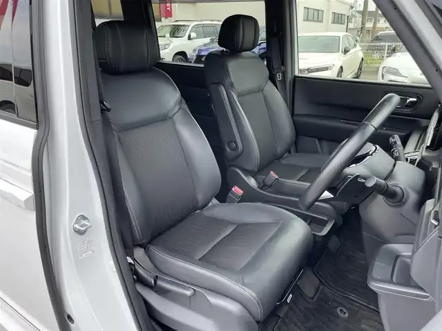 ホンダ ステップワゴン スパーダ eHEV 群馬県 2023(令5)年 5.8万km プラチナホワイトパール 無限フルエアロ/純正１１．４インチナビ/フルセグTV・CD・DVD・FM・AM・Bluetooth/フリップダウンモニター/ホンダセンシング/電動リアゲート/両側電動/追従クルコン/パドルシフト/電動ブレーキ/前席シートヒーター/全方位カメラ/BSM/レーンキープアシスト/ＬＥＤライト/オートライト/純正フロアマット/ドアバイザー/横滑り防止