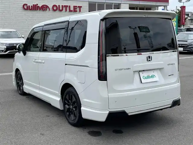 ホンダ ステップワゴン スパーダ eHEV 群馬県 2023(令5)年 5.8万km プラチナホワイトパール 無限フルエアロ/純正１１．４インチナビ/フルセグTV・CD・DVD・FM・AM・Bluetooth/フリップダウンモニター/ホンダセンシング/電動リアゲート/両側電動/追従クルコン/パドルシフト/電動ブレーキ/前席シートヒーター/全方位カメラ/BSM/レーンキープアシスト/ＬＥＤライト/オートライト/純正フロアマット/ドアバイザー/横滑り防止