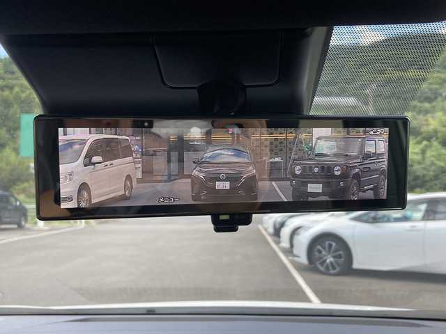 日産 オーラ ニスモ 佐賀県 2023(令5)年 2.1万km ピュアホワイトパール ワンオーナー/純正９インチナビ/アラウンドビューモニター＆MOD/プロパイロット/エマージェンシーブレーキ/LDW/BSM/コーナーセンサー/インテリジェントルームミラー/電動パーキングブレーキ/オートブレーキホールド/NISMOブラックハーフレザーシート/ETC2.0/プッシュスタート/インテリジェントキー/LEDヘッドライト/フォグライト/純正アルミホイール