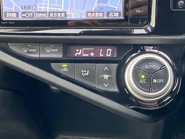 トヨタ アクア G 岐阜県 2016(平28)年 4.5万km クールソーダメタリック 衝突被害軽減装置/純正SＤナビ/（ＴＶ／Ｂｌｕｅｔｏｏｔｈ／ＣＤ）　/ドライブレコーダー/バックカメラ/追従式クルーズコントロール　/レーンキープアシスト/横滑り防止装置/前席シートヒーター/革巻きハンドル/ステアリングスイッチ/ＥＴＣ　/純正フロアマット　/オートライト/オートマチックハイビーム/リモコンキー