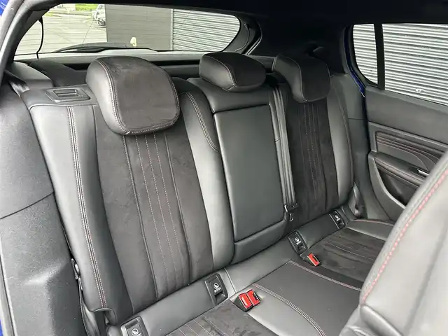プジョー ３０８ GT ブルーHDi 茨城県 2018(平30)年 5.8万km マグネティックブルー 後期型 /純正ディスプレイOD /CarPlay /衝突軽減B /LKA /BSM /バックカメラ /パーキングセンサー /半革シート /LEDヘッドライト/オートハイビーム /クルーズコントロール /パドルシフト /純正18インチアルミホイール /BT/USB /禁煙車