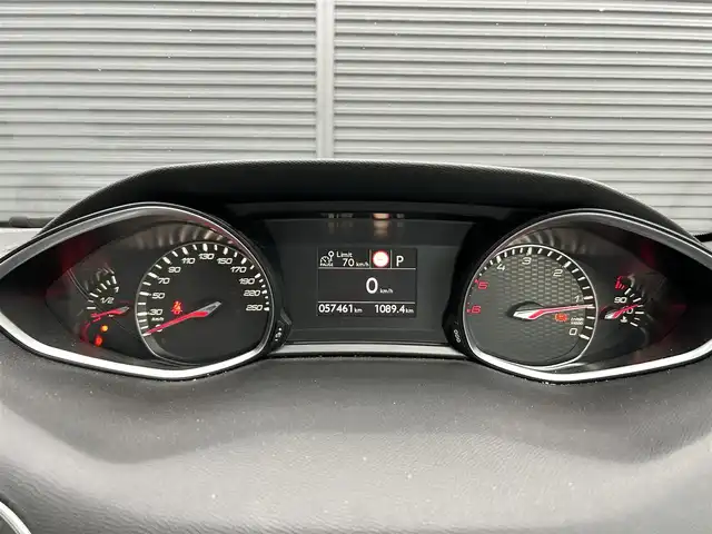 プジョー ３０８ GT ブルーHDi 茨城県 2018(平30)年 5.8万km マグネティックブルー 後期型 /純正ディスプレイOD /CarPlay /衝突軽減B /LKA /BSM /バックカメラ /パーキングセンサー /半革シート /LEDヘッドライト/オートハイビーム /クルーズコントロール /パドルシフト /純正18インチアルミホイール /BT/USB /禁煙車