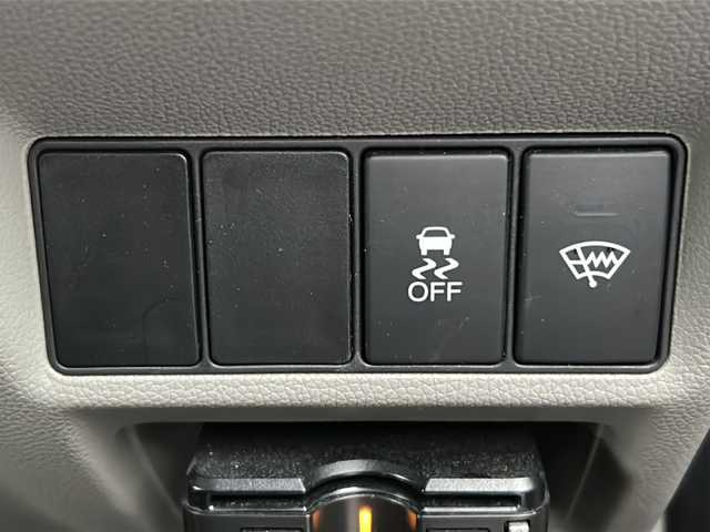 ホンダ ステップワゴン G 道北・旭川 2016(平28)年 8万km クリスタルブラックパール /4WD//禁煙車//ワンオーナー//わくわくゲート//社外SDナビ//CD/DVD/SD/MSV/BT/USB/フルセグ//両側パワースライドドア//バックカメラ//アイドリングストップ//クルーズコントロール//横滑り防止//ミラーヒーター//オートライト//LEDヘッドライト//ETC//純正エンジンスターター//サンシェード//フロントデアイサー//シートバックルテーブル//純正フロアマット//純正ホイール付き冬タイヤ積込