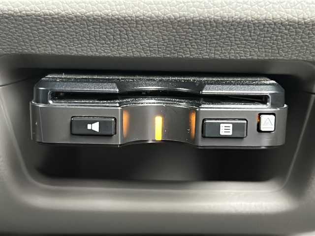 ホンダ ステップワゴン G 道北・旭川 2016(平28)年 8万km クリスタルブラックパール /4WD//禁煙車//ワンオーナー//わくわくゲート//社外SDナビ//CD/DVD/SD/MSV/BT/USB/フルセグ//両側パワースライドドア//バックカメラ//アイドリングストップ//クルーズコントロール//横滑り防止//ミラーヒーター//オートライト//LEDヘッドライト//ETC//純正エンジンスターター//サンシェード//フロントデアイサー//シートバックルテーブル//純正フロアマット//純正ホイール付き冬タイヤ積込