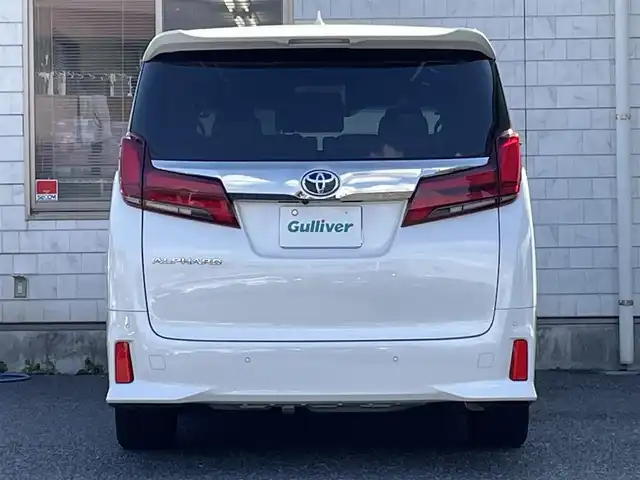 トヨタ アルファード S タイプゴールド 福岡県 2021(令3)年 6万km ホワイトパールクリスタルシャイン ワンオーナー/サンルーフ/純正12.1インチフリップダウンモニター【V12T-R68C】/純正9インチコネクティットナビ/　(AM/FM/CD/DVD/Bluetooth/フルセグTV)/バックカメラ/トヨタセーフティセンス/・ロードサインアシスト/・アダプティブハイビーム/・オートマチックハイビーム/・先行発進告知機能/・プリクラッシュセーフティー/・レーダークルーズコントロール/・レーントレーシングアシスト/クリアランスソナー/車線逸脱警報機能/ふらつき警報機能/パーキングサポートブレーキ/両側パワースライドドア（オートスライド機能付）/純正18インチアルミホイール/黒ハーフレザーシート/オットマン(2列目)/ビルトインETC/nanoe/プッシュスタート/電格ウィンカーミラー/純正ドアバイザー/純正フロアマット/USBポート/アクセサリーソケット/スペアキー×1/ISOFIX/保証書/取扱説明書/ナビ取扱説明書