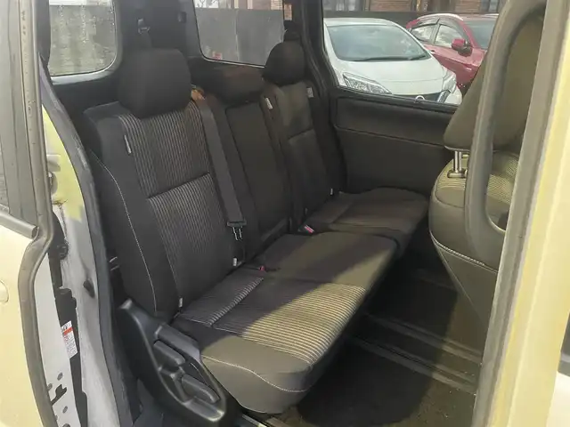 トヨタ ヴォクシー ZS 茨城県 2017(平29)年 5.6万km ホワイトパールクリスタルシャイン 純正メモリナビ/AM/FM/BlueTooth接続/地デジTV/DISC/クルーズコントロール/両側パワースライドドア/前方ドライブレコーダー/ステアリングリモコン/LEDライト/フォグランプ/オートハイビーム/電動格納ミラー/トヨタセーフティセンス