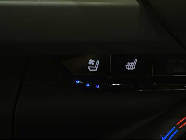 シボレー シボレー カマロ SS 新潟県 2023(令5)年 2.1万km 白 純正ナビ/(AM/FM/Bluetooth/USB/Carplay)/バックカメラ/ETC/ドライブレコーダー/BOSEサウンド/ブラックレザーシート/シートヒーター/ベンチレーション/メモリ付きパワーシート/ステアリングヒーター/クルーズコントロール/ブラインドスポットアシスト/リアクロストラフィックアラート/パドルシフト/4モードドライブセレクター/ヘッドアップディスプレイ/デジタルインナーミラー/アンビエントライト/純正20インチアルミホイール/LEDヘッドライト