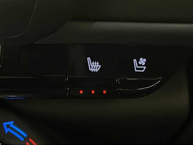 シボレー シボレー カマロ SS 新潟県 2023(令5)年 2.1万km 白 純正ナビ/(AM/FM/Bluetooth/USB/Carplay)/バックカメラ/ETC/ドライブレコーダー/BOSEサウンド/ブラックレザーシート/シートヒーター/ベンチレーション/メモリ付きパワーシート/ステアリングヒーター/クルーズコントロール/ブラインドスポットアシスト/リアクロストラフィックアラート/パドルシフト/4モードドライブセレクター/ヘッドアップディスプレイ/デジタルインナーミラー/アンビエントライト/純正20インチアルミホイール/LEDヘッドライト