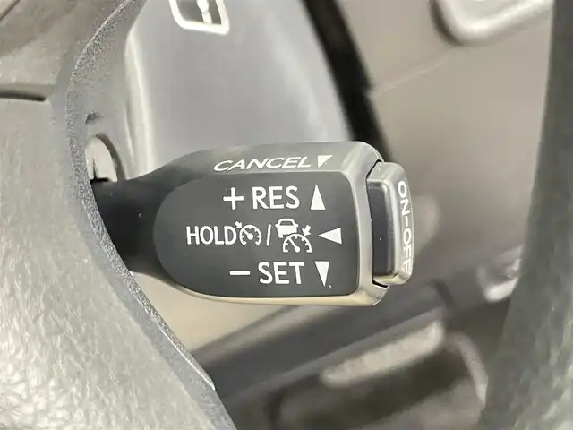 トヨタ ランドクルーザー プラド TX 千葉県 2018(平30)年 6.4万km ホワイトパールクリスタルシャイン ワンオーナー/4WD/Toyota Safety Sense/・プリクラッシュセーフティシステム/・レーダークルーズコントロール/・レーンディパーチャーアラート/・オートマチックハイビーム/ディーラー純正SDナビ/（CD/DVD/Bluetooth/フルセグ）/バックカメラ/サンルーフ/ビルトインETC/プッシュスタート/オートエアコン/オートライト/純正ドライブレコーダー/IDLEUP機能/2ndSTART機能/ルーフレール/サイドステップ/ステアリングスイッチ/純正フロアマット/純正17インチAW/LED/トノカバー/スペアキー×1