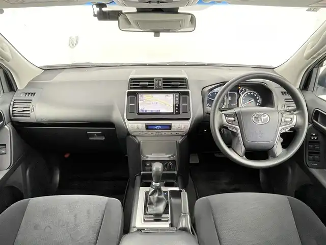 トヨタ ランドクルーザー プラド TX 千葉県 2018(平30)年 6.4万km ホワイトパールクリスタルシャイン ワンオーナー/4WD/Toyota Safety Sense/・プリクラッシュセーフティシステム/・レーダークルーズコントロール/・レーンディパーチャーアラート/・オートマチックハイビーム/ディーラー純正SDナビ/（CD/DVD/Bluetooth/フルセグ）/バックカメラ/サンルーフ/ビルトインETC/プッシュスタート/オートエアコン/オートライト/純正ドライブレコーダー/IDLEUP機能/2ndSTART機能/ルーフレール/サイドステップ/ステアリングスイッチ/純正フロアマット/純正17インチAW/LED/トノカバー/スペアキー×1