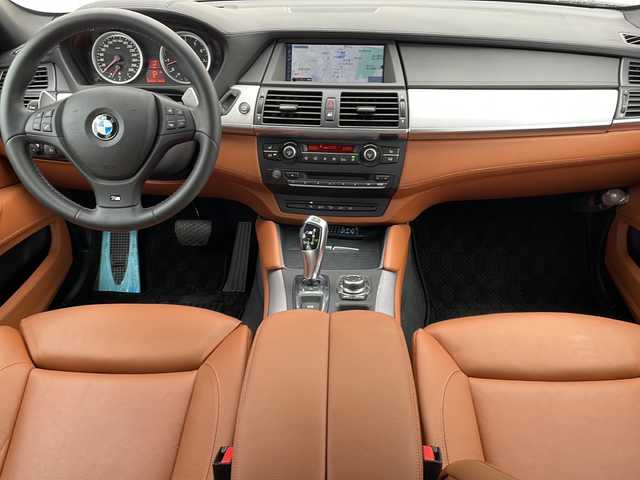 ＢＭＷ Ｘ６ Ｍ 栃木県 2011(平23)年 0.6万km アルピンホワイトⅢ ワンオーナー/純正SDナビ/・Bluetooth CD DVD/・TV フルセグ/・バックカメラ/後席モニター/電動サンルーフ/HUD/パドルシフト/クルーズコントロール/レザーシート/パワーシート/シートヒーター/スマートスペアキー/純正20インチアルミホイール/コーナーセンサー/LEDヘッドライト/取扱説明書/保証書