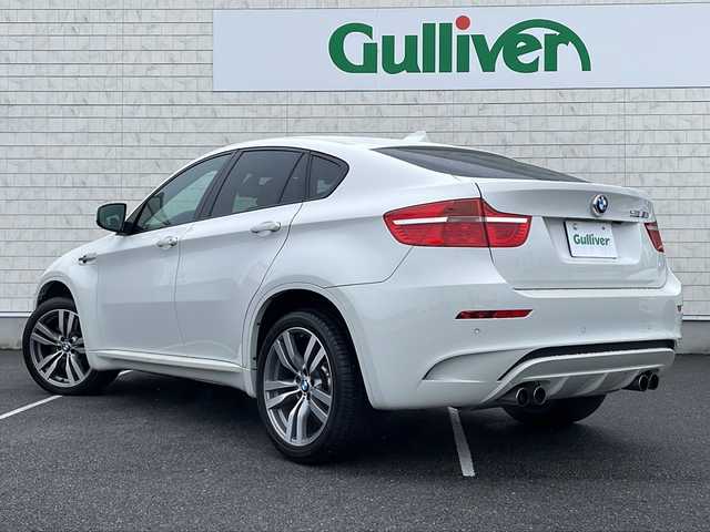 ＢＭＷ Ｘ６ Ｍ 栃木県 2011(平23)年 0.6万km アルピンホワイトⅢ ワンオーナー/純正SDナビ/・Bluetooth CD DVD/・TV フルセグ/・バックカメラ/後席モニター/電動サンルーフ/HUD/パドルシフト/クルーズコントロール/レザーシート/パワーシート/シートヒーター/スマートスペアキー/純正20インチアルミホイール/コーナーセンサー/LEDヘッドライト/取扱説明書/保証書