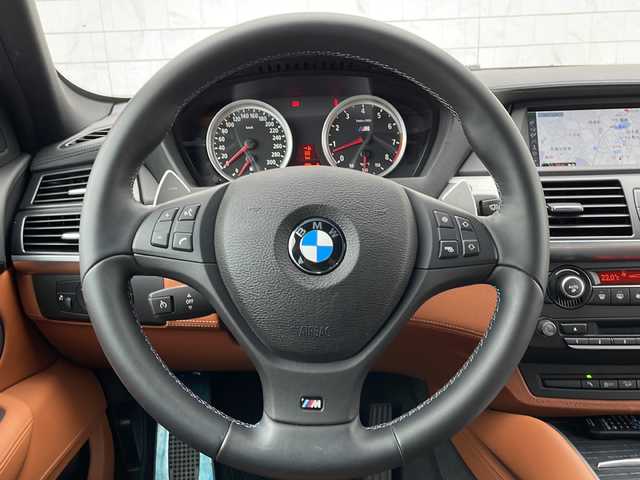 ＢＭＷ Ｘ６ Ｍ 栃木県 2011(平23)年 0.6万km アルピンホワイトⅢ ワンオーナー/純正SDナビ/・Bluetooth CD DVD/・TV フルセグ/・バックカメラ/後席モニター/電動サンルーフ/HUD/パドルシフト/クルーズコントロール/レザーシート/パワーシート/シートヒーター/スマートスペアキー/純正20インチアルミホイール/コーナーセンサー/LEDヘッドライト/取扱説明書/保証書