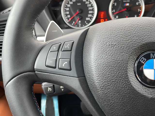 ＢＭＷ Ｘ６ Ｍ 栃木県 2011(平23)年 0.6万km アルピンホワイトⅢ ワンオーナー/純正SDナビ/・Bluetooth CD DVD/・TV フルセグ/・バックカメラ/後席モニター/電動サンルーフ/HUD/パドルシフト/クルーズコントロール/レザーシート/パワーシート/シートヒーター/スマートスペアキー/純正20インチアルミホイール/コーナーセンサー/LEDヘッドライト/取扱説明書/保証書