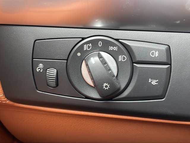 ＢＭＷ Ｘ６ Ｍ 栃木県 2011(平23)年 0.6万km アルピンホワイトⅢ ワンオーナー/純正SDナビ/・Bluetooth CD DVD/・TV フルセグ/・バックカメラ/後席モニター/電動サンルーフ/HUD/パドルシフト/クルーズコントロール/レザーシート/パワーシート/シートヒーター/スマートスペアキー/純正20インチアルミホイール/コーナーセンサー/LEDヘッドライト/取扱説明書/保証書
