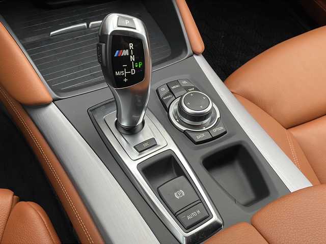 ＢＭＷ Ｘ６ Ｍ 栃木県 2011(平23)年 0.6万km アルピンホワイトⅢ ワンオーナー/純正SDナビ/・Bluetooth CD DVD/・TV フルセグ/・バックカメラ/後席モニター/電動サンルーフ/HUD/パドルシフト/クルーズコントロール/レザーシート/パワーシート/シートヒーター/スマートスペアキー/純正20インチアルミホイール/コーナーセンサー/LEDヘッドライト/取扱説明書/保証書