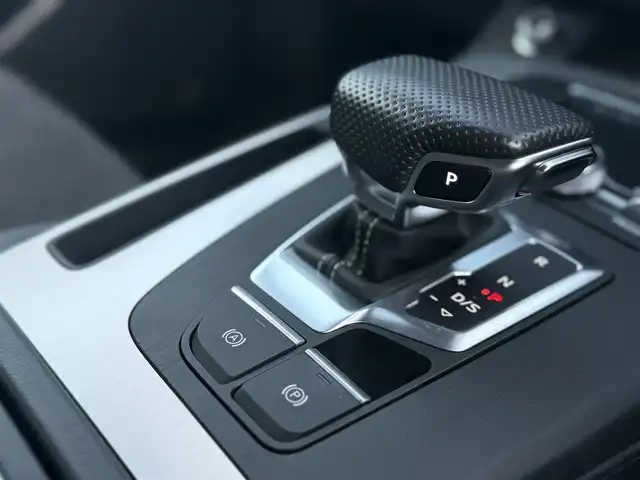 アウディ Ｑ５ 40TDIクワトロ Sライン 香川県 2019(令1)年 5.2万km パール メーカーナビ/フルセグ/全方位カメラ/バーチャルコクピット/ハーフレザーシート/前席パワーシート/全席シートヒーター/純正19インチアルミ/LEDヘッドライト/コーナーセンサー/スマートキー/パーキングアシスト/純正前後ドライブレコーダー/パワーバックドア/インテリジェントグライディング/エフィシェンシアシスト/ビルトインETC2.0