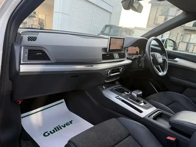 アウディ Ｑ５ 40TDIクワトロ Sライン 香川県 2019(令1)年 5.2万km パール メーカーナビ/フルセグ/全方位カメラ/バーチャルコクピット/ハーフレザーシート/前席パワーシート/全席シートヒーター/純正19インチアルミ/LEDヘッドライト/コーナーセンサー/スマートキー/パーキングアシスト/純正前後ドライブレコーダー/パワーバックドア/インテリジェントグライディング/エフィシェンシアシスト/ビルトインETC2.0