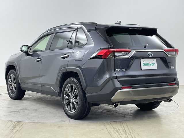トヨタ ＲＡＶ４ G 道央・札幌 2024(令6)年 1万km グレーメタリック ・4WD/寒冷地仕様/・純正ディスプレイオーディオ/・USB/AppleCarPlay/AndoroidAuto/・Bluetooth接続/・トヨタセーフティセンス/・プリクラッシュセーフティ/・レーダークルーズコントロール/・ブラインドスポットモニター/・パノラミックビューモニター/・パワーバックドア/・デジタルインナーミラー/・ビルトインETC2.0/・ステアリングスイッチ/ヒーター/・レザーシート/パワーシート/・シートポジションメモリー/・シートヒーター/シートベンチレーション/・MTモード付AT/・LEDオートライト/フォグランプ/・オートマチックハイビーム/・AC100V電源