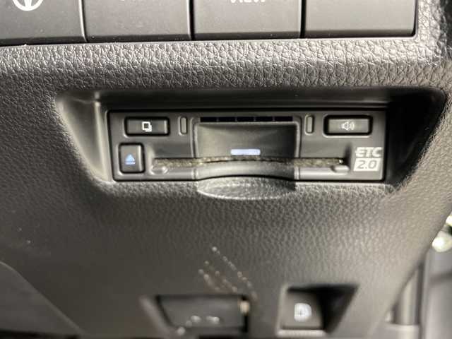 トヨタ ＲＡＶ４ G 道央・札幌 2024(令6)年 1万km グレーメタリック ・4WD/寒冷地仕様/・純正ディスプレイオーディオ/・USB/AppleCarPlay/AndoroidAuto/・Bluetooth接続/・トヨタセーフティセンス/・プリクラッシュセーフティ/・レーダークルーズコントロール/・ブラインドスポットモニター/・パノラミックビューモニター/・パワーバックドア/・デジタルインナーミラー/・ビルトインETC2.0/・ステアリングスイッチ/ヒーター/・レザーシート/パワーシート/・シートポジションメモリー/・シートヒーター/シートベンチレーション/・MTモード付AT/・LEDオートライト/フォグランプ/・オートマチックハイビーム/・AC100V電源