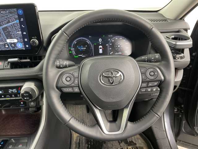 トヨタ ＲＡＶ４ G 道央・札幌 2024(令6)年 1万km グレーメタリック ・4WD/寒冷地仕様/・純正ディスプレイオーディオ/・USB/AppleCarPlay/AndoroidAuto/・Bluetooth接続/・トヨタセーフティセンス/・プリクラッシュセーフティ/・レーダークルーズコントロール/・ブラインドスポットモニター/・パノラミックビューモニター/・パワーバックドア/・デジタルインナーミラー/・ビルトインETC2.0/・ステアリングスイッチ/ヒーター/・レザーシート/パワーシート/・シートポジションメモリー/・シートヒーター/シートベンチレーション/・MTモード付AT/・LEDオートライト/フォグランプ/・オートマチックハイビーム/・AC100V電源