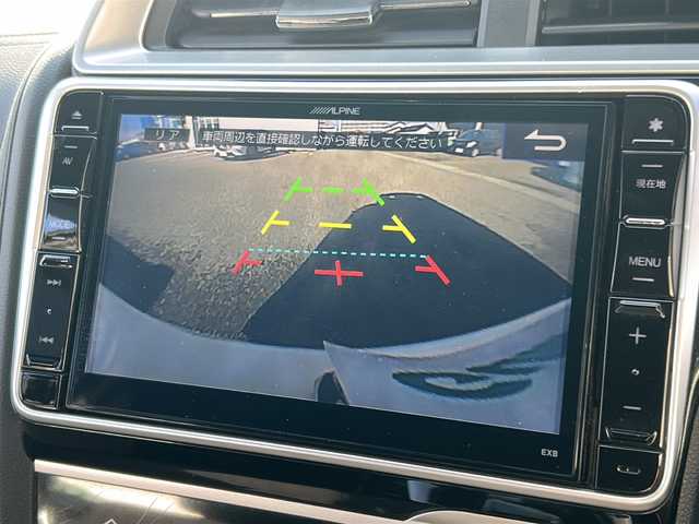 ホンダ フィット ハイブリット Sパッケージ 石川県 2015(平27)年 6.1万km ホワイトオーキッドパール 社外８インチＳＤナビ/フルセグＴＶ/バックカメラ/Ｂｌｕｅｔｏｏｔｈ/ＥＴＣ/プッシュスタート/ＬＥＤライト/オートライト/クルーズコントロール/スペアキー有/純正サイドエアロ/純正アルミホイール/カーテンエアバッグ/リアウィング