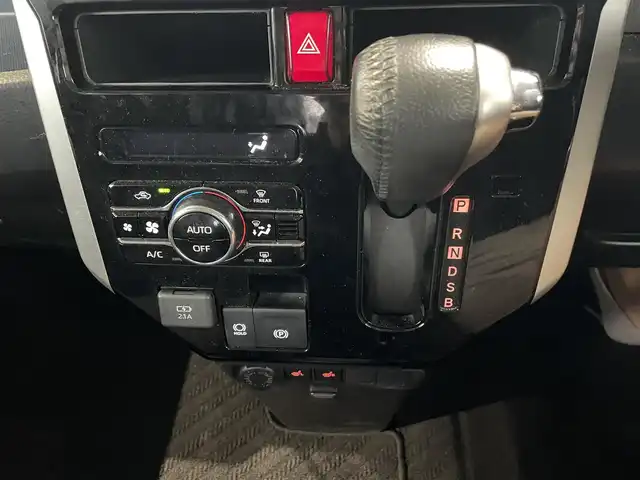 トヨタ ルーミー カスタムG 岡山県 2022(令4)年 4.6万km ブラックマイカメタリック 登録時走行距離45534km/純正SDナビ/(AM/FM/DISC/TV/BT)/衝突被害軽減システム/プッシュパーキング/プッシュブレーキホールド/クルーズコントロール/アイドリングストップ/ビルトインETC/バックカメラ/シートヒーター/クリアランスソナー/オートマチックハイビーム/両側パワースライドドア/プッシュスタート/スマートキー/純正14インチアルミホイール