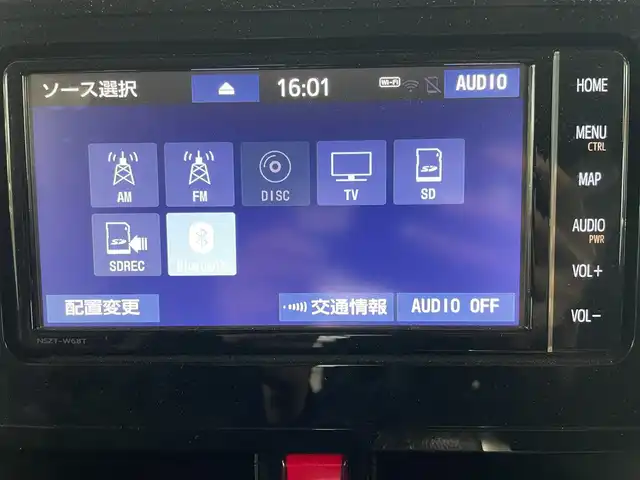 トヨタ ルーミー カスタムG 岡山県 2022(令4)年 4.6万km ブラックマイカメタリック 登録時走行距離45534km/純正SDナビ/(AM/FM/DISC/TV/BT)/衝突被害軽減システム/プッシュパーキング/プッシュブレーキホールド/クルーズコントロール/アイドリングストップ/ビルトインETC/バックカメラ/シートヒーター/クリアランスソナー/オートマチックハイビーム/両側パワースライドドア/プッシュスタート/スマートキー/純正14インチアルミホイール