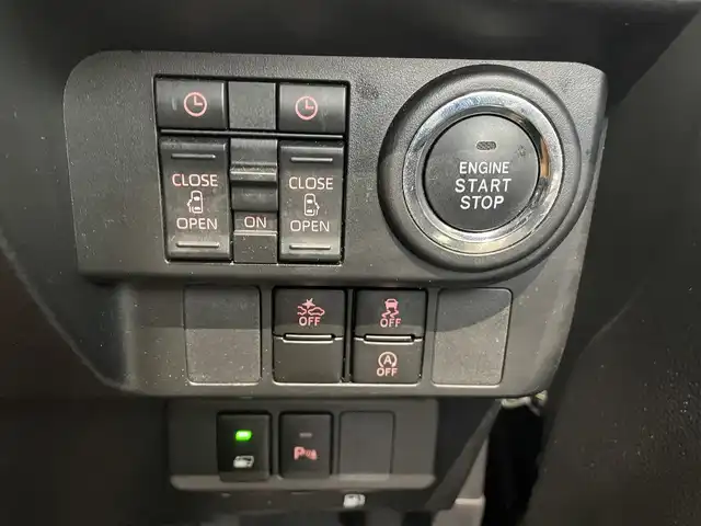 トヨタ ルーミー カスタムG 岡山県 2022(令4)年 4.6万km ブラックマイカメタリック 登録時走行距離45534km/純正SDナビ/(AM/FM/DISC/TV/BT)/衝突被害軽減システム/プッシュパーキング/プッシュブレーキホールド/クルーズコントロール/アイドリングストップ/ビルトインETC/バックカメラ/シートヒーター/クリアランスソナー/オートマチックハイビーム/両側パワースライドドア/プッシュスタート/スマートキー/純正14インチアルミホイール