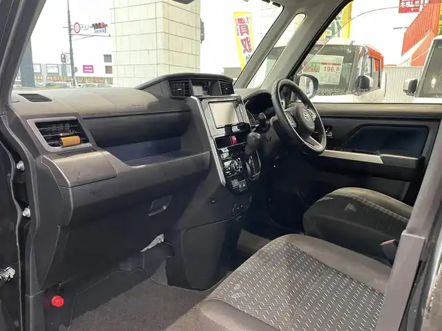 トヨタ ルーミー カスタムG 岡山県 2022(令4)年 4.6万km ブラックマイカメタリック 登録時走行距離45534km/純正SDナビ/(AM/FM/DISC/TV/BT)/衝突被害軽減システム/プッシュパーキング/プッシュブレーキホールド/クルーズコントロール/アイドリングストップ/ビルトインETC/バックカメラ/シートヒーター/クリアランスソナー/オートマチックハイビーム/両側パワースライドドア/プッシュスタート/スマートキー/純正14インチアルミホイール