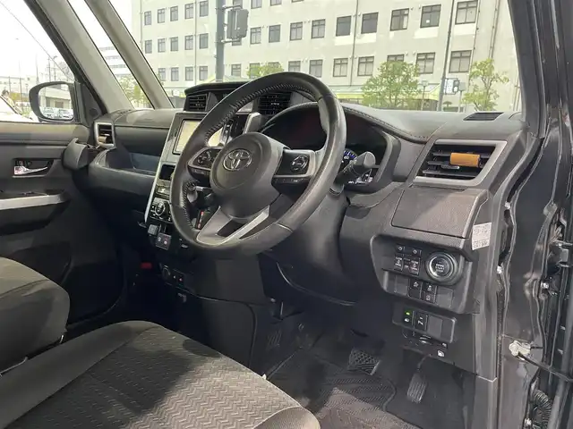 トヨタ ルーミー カスタムG 岡山県 2022(令4)年 4.6万km ブラックマイカメタリック 登録時走行距離45534km/純正SDナビ/(AM/FM/DISC/TV/BT)/衝突被害軽減システム/プッシュパーキング/プッシュブレーキホールド/クルーズコントロール/アイドリングストップ/ビルトインETC/バックカメラ/シートヒーター/クリアランスソナー/オートマチックハイビーム/両側パワースライドドア/プッシュスタート/スマートキー/純正14インチアルミホイール