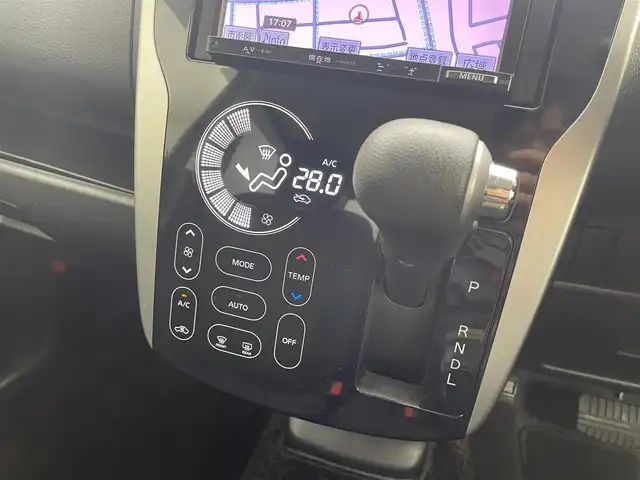 三菱 ｅＫカスタム G 福井県 2013(平25)年 11.7万km アメジストブラック 社外ナビ/シートヒーター/バックカメラ/AAC/純正アルミホイール/スマートキー/プッシュスタート/フォグランプ/革巻きステアリング/純正フロアマット/ウインカーミラー