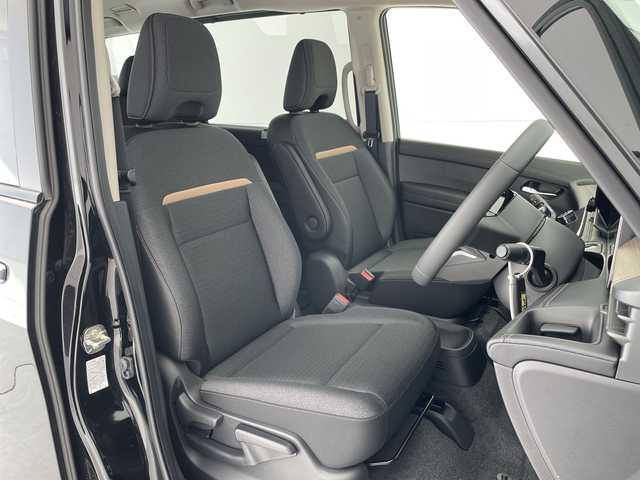 日産 セレナ e－パワー ハイウェイスター V 愛知県 2025(令7)年 0.1千km ダイヤモンドブラック プロパイロット/登録済未使用車/純正12.4型ディズプレイオーディオナビ/全方位カメラ/両側パワースライドドア/レーダークルーズコントロール/バックカメラ/ハンズフリースライドドア/コーナーセンサー/純正アルミホイール/ETC2.0/ブラインドスポットモニター/LEDヘッドライト/インテリジェントミラー/リアオートエアコン/オートマチックハイビーム/ドライブレコーダー/ワイヤレス充電機/衝突軽減システム/フルセグ/Bluetooth/ステアリングスイッチ/スマートキー/プッシュスタート