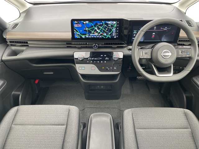 日産 セレナ e－パワー ハイウェイスター V 愛知県 2025(令7)年 0.1千km ダイヤモンドブラック プロパイロット/登録済未使用車/純正12.4型ディズプレイオーディオナビ/全方位カメラ/両側パワースライドドア/レーダークルーズコントロール/バックカメラ/ハンズフリースライドドア/コーナーセンサー/純正アルミホイール/ETC2.0/ブラインドスポットモニター/LEDヘッドライト/インテリジェントミラー/リアオートエアコン/オートマチックハイビーム/ドライブレコーダー/ワイヤレス充電機/衝突軽減システム/フルセグ/Bluetooth/ステアリングスイッチ/スマートキー/プッシュスタート