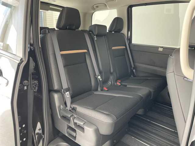 日産 セレナ e－パワー ハイウェイスター V 愛知県 2025(令7)年 0.1千km ダイヤモンドブラック プロパイロット/登録済未使用車/純正12.4型ディズプレイオーディオナビ/全方位カメラ/両側パワースライドドア/レーダークルーズコントロール/バックカメラ/ハンズフリースライドドア/コーナーセンサー/純正アルミホイール/ETC2.0/ブラインドスポットモニター/LEDヘッドライト/インテリジェントミラー/リアオートエアコン/オートマチックハイビーム/ドライブレコーダー/ワイヤレス充電機/衝突軽減システム/フルセグ/Bluetooth/ステアリングスイッチ/スマートキー/プッシュスタート