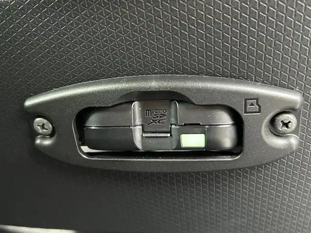 ダイハツ タント カスタム RS 長崎県 2023(令5)年 0.3万km クロムグレーメタリック 純正ナビ（ＡＭ／ＦＭ／フルセグ／ＢＴ／ＳＤ／ＨＤＭＩ）/パノラマモニター/レーダークルーズコントロール/スマートアシスト/ドライブレコーダー前方/ビルトインＥＴＣ/シートヒーター前席/両側パワースライドドア/コーナーセンサー/アイドリングストップ/純正フロアマット/純正15インチアルミホイール/保証書/取扱説明書