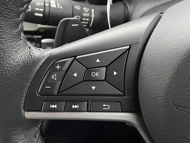 三菱 デリカミニ T プレミアム 道南・函館 2025(令7)年 0.1千km Ｄグリーン /全周囲カメラ//デジタルインナーミラー//ハンドルウォーマー//シートヒーター//両側パワースライドドア//ルーフレール//衝突被害軽減ブレーキ//レーダクルーズコントロール//オートハイビーム//コーナーセンサー